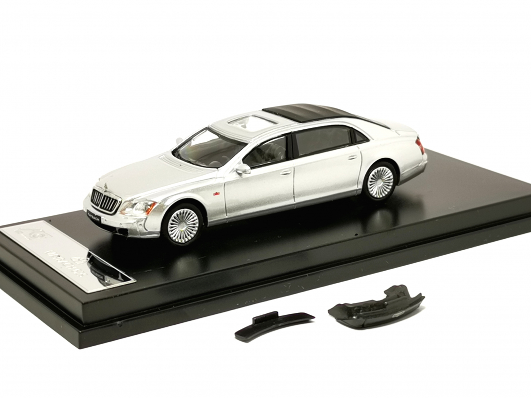 87MC000023 MicroCity: Maybach 62S, silber (2002-2013)