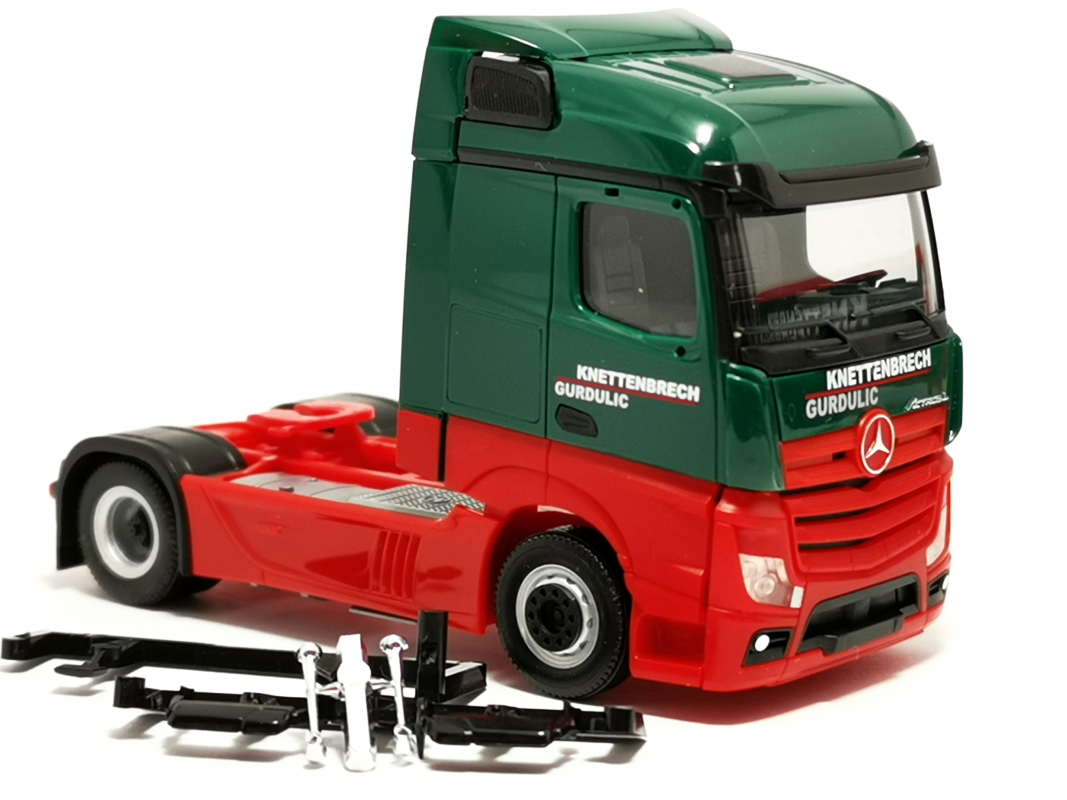 Mb Actros Streamspace Zugmaschine"Knettenbrech & Gurdulic" Herpa