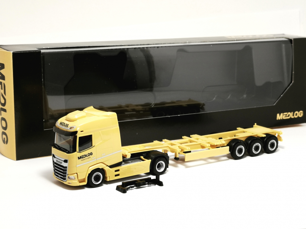 960809 DAF XG Container Sattelzug "Medlog" Herpa