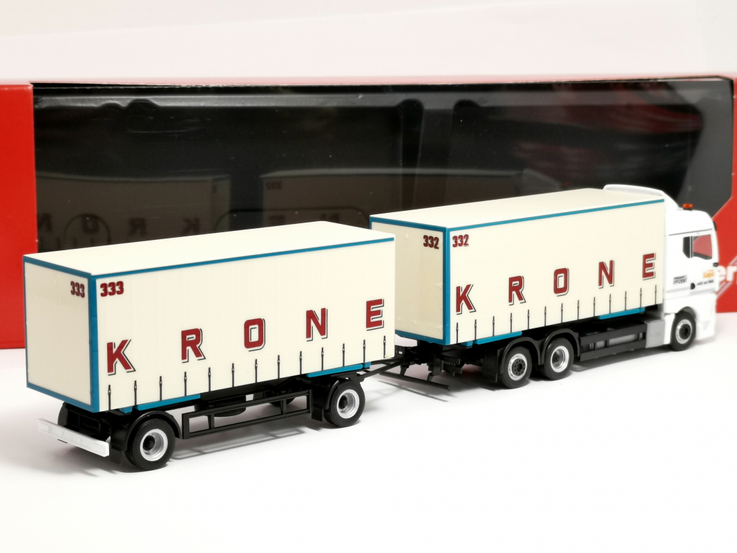 Preview: 319652 MAN TGX GM Wechselgardinenplanen-Hängerzug "Circus Krone" Herpa