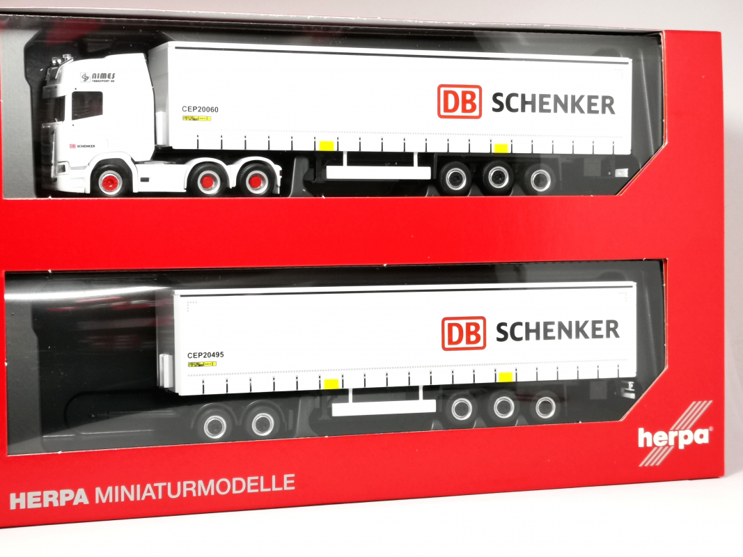 319720 Scania CR 20 HD Kühlkoffer-Sattelzug Gigaliner "DB Schenker" (Schweden) Herpa