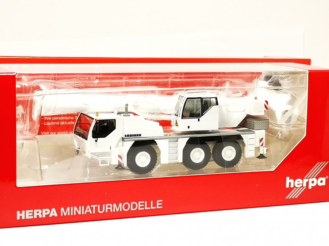 319485 Liebherr Mobilkran LTM 1045 "Liebherr", weiß	Herpa
