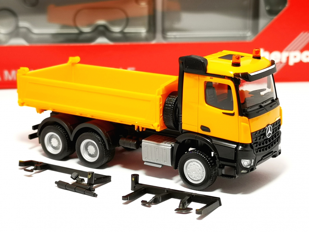 Mb Arocs 18 M 3achs Lkw mit Kipperbrücke, kommunalorange Herpa