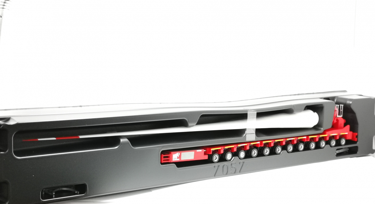 320054 Flügeltransport Goldhofer FTV 300 mit Windradflügel "Mammoet" (Niederlande) Herpa