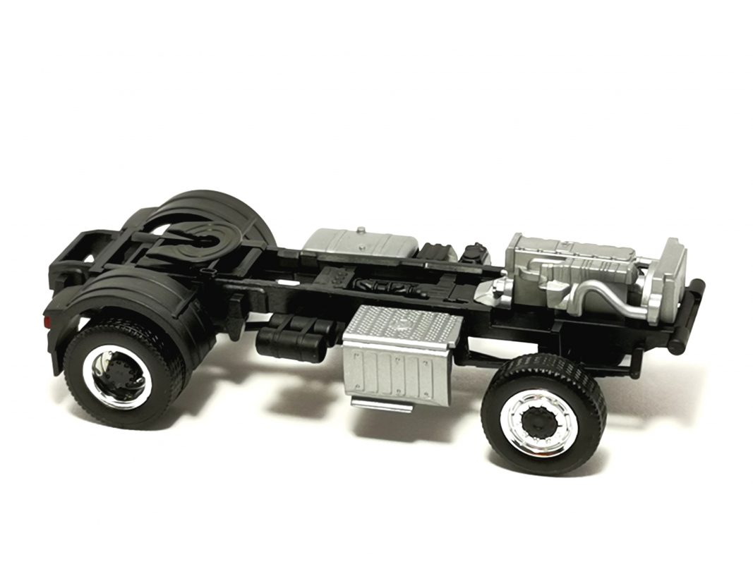 MB Allrad Fahrgestell 2a chrom/schwarz Herpa 096