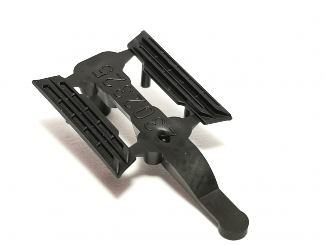 2x Grill unten für MAN TGX GN, schwarz Herpa C273