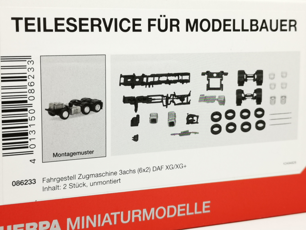 086233 Fahrgestell Zugmaschine 3achs (6x2) DAF XG/XG+ (2 Stück) Herpa