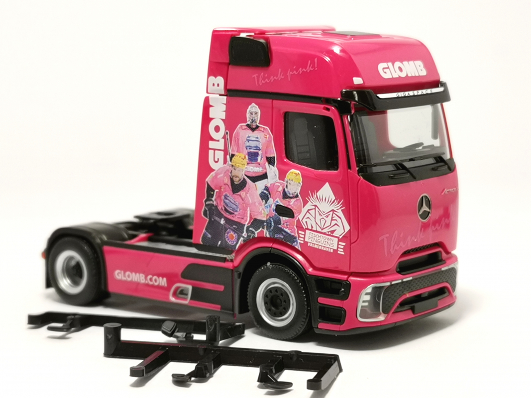 Mb Actros L ProCabin Gigaspace Zugmaschine "Glomb" Herpa