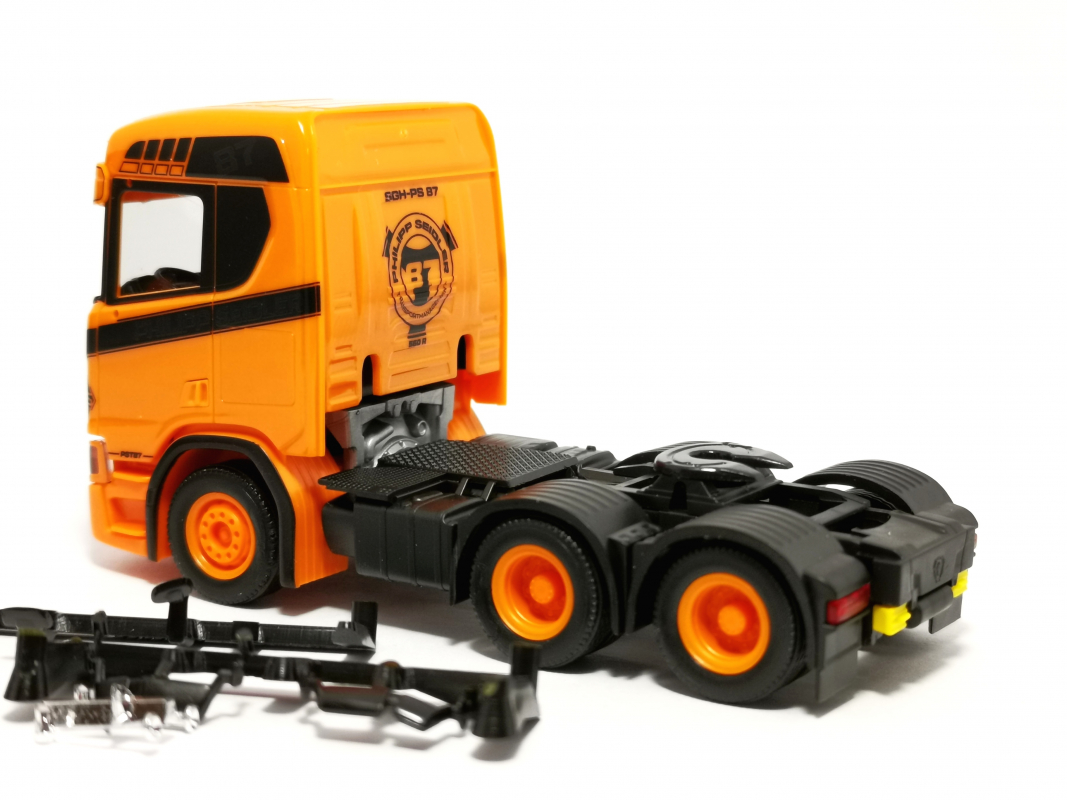 Preview: Scania CR 20 ND Zugmaschine 3a "Philipp Seidler" Herpa