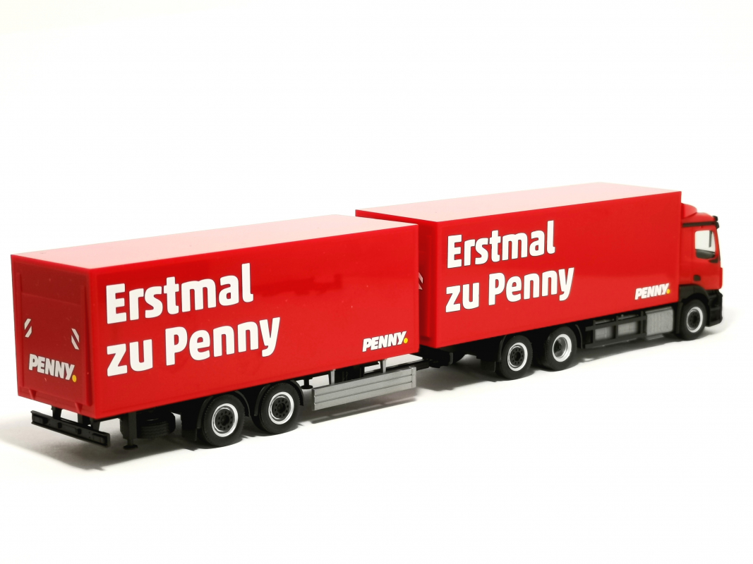 Preview: 320269 Mercedes-Benz Classicspace Kühlkoffer-Hängerzug "Penny" Herpa