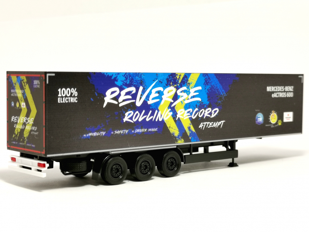 Koffer Auflieger "Reverse Record 124,7km - Herpa