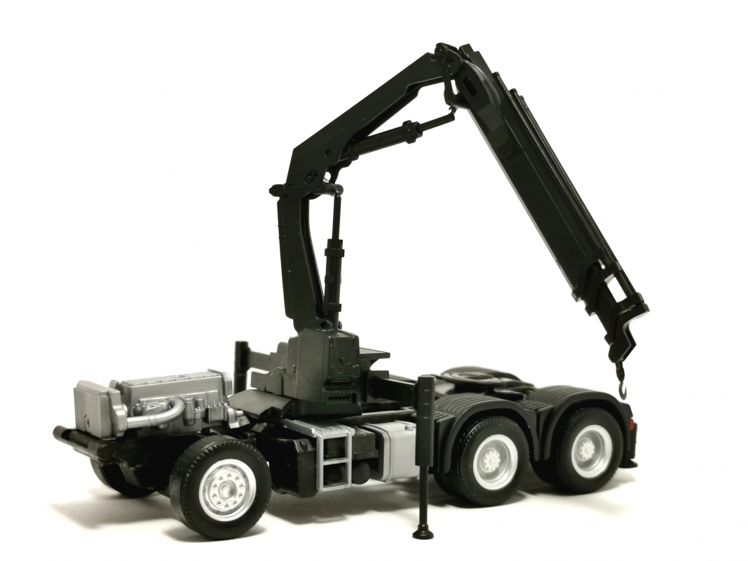 Preview: Mercedes-Benz 3a Fahrgestell mit Ladekran 3achs (6x4), schwarz Herpa