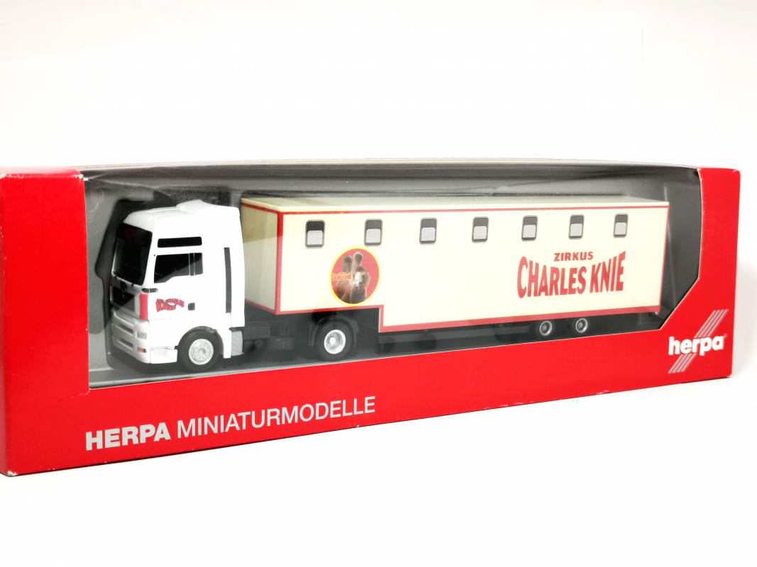 303668 MAN TGA XXL Jumbokoffer-Sattelzug "Charles Knie" Herpa