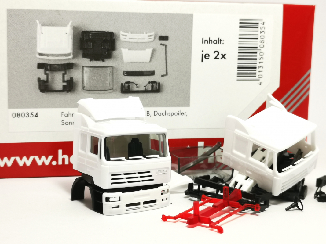 080354 Steyr NSK Fahrerhaus mit WLB Inhalt: 2 Stück Herpa