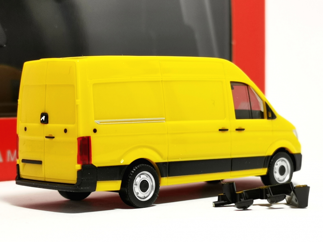 098908 MAN eTGE Kasten, ginstergelb Herpa