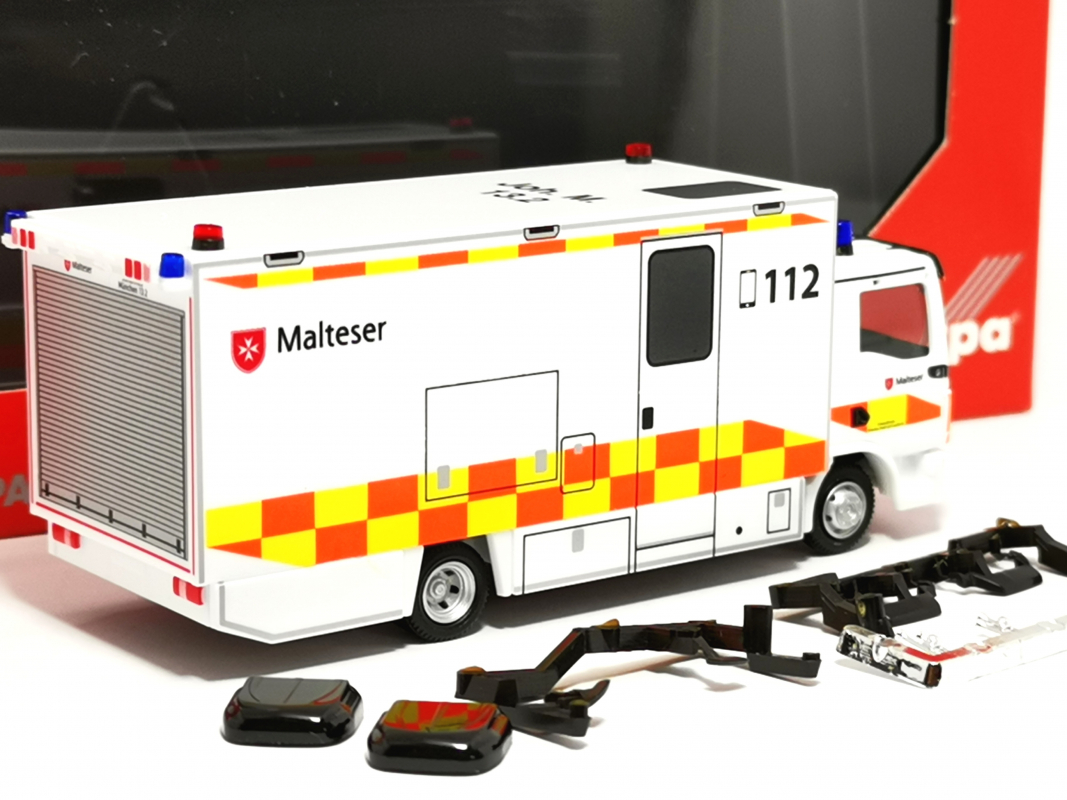 Preview: 098809 MAN TGL CC Koffer-LKW "Malteser München" Herpa