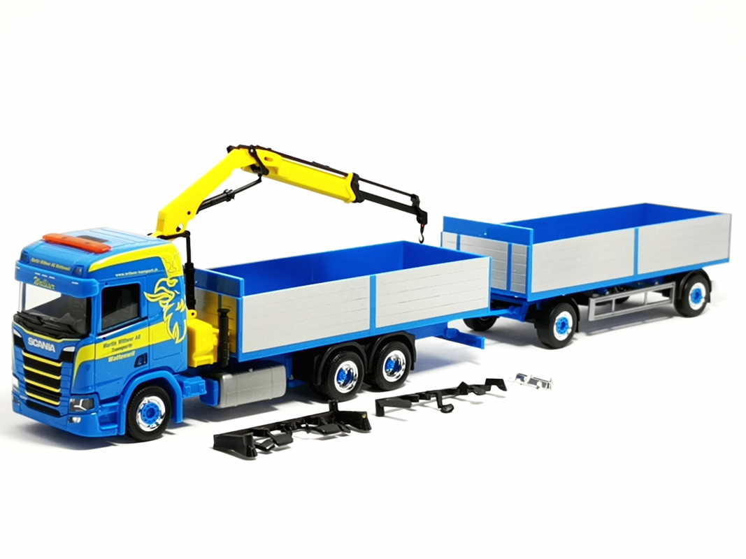 926072 Scania CR 20 Niedrigdach Pritschen-Hängerzug mit Ladekran "Martin Wittwer" (CH)" Herpa