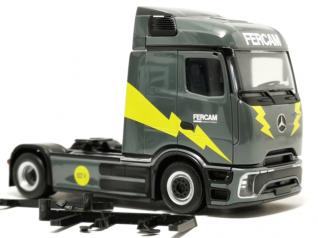 Mb eActros 600 ProCabin Streamspace Zugmaschine "Fercam" Herpa