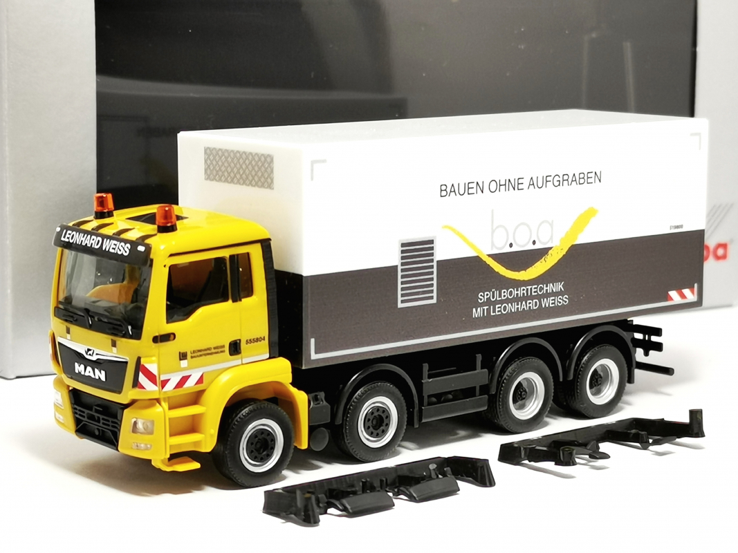 953655 MAN TGS M Koffer-LKW "Leonhard Weiss/b.o.a" Herpa
