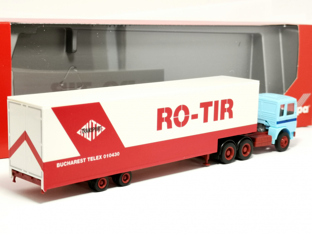 320696 Roman Diesel 6x4 Jumbokoffer-Sattelzug "RO-TIR" (Rumänien) Herpa
