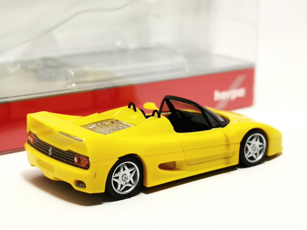 Preview: 025492-002 Ferrari F50 Spider, Giallo Modena gelb Herpa