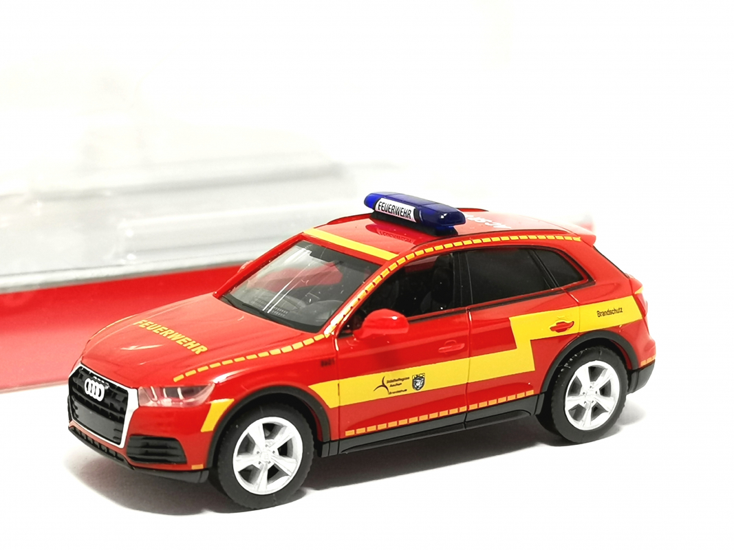098922 Audi Q5 "Städteregion Aachen/Brandschutz" Herpa