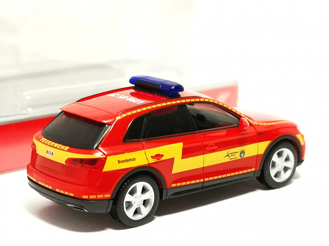Preview: 098922 Audi Q5 "Städteregion Aachen/Brandschutz" Herpa