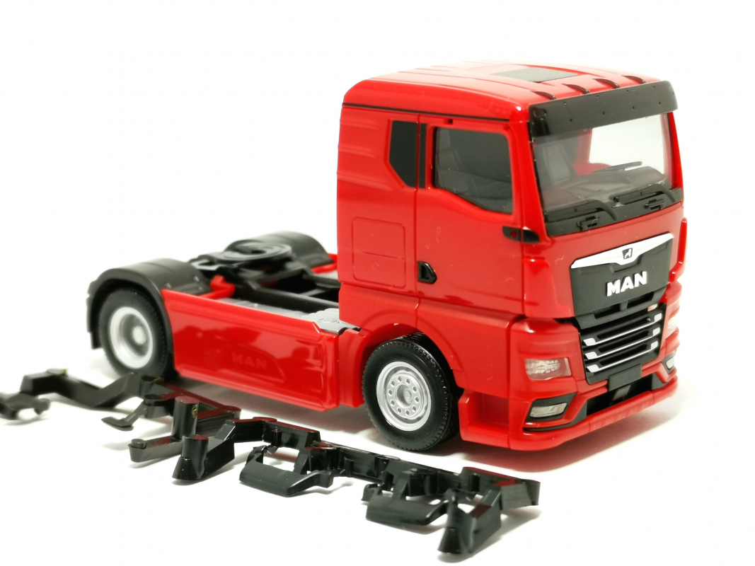 320542 MAN TGX GN Zugmaschine 2achs, rot Herpa