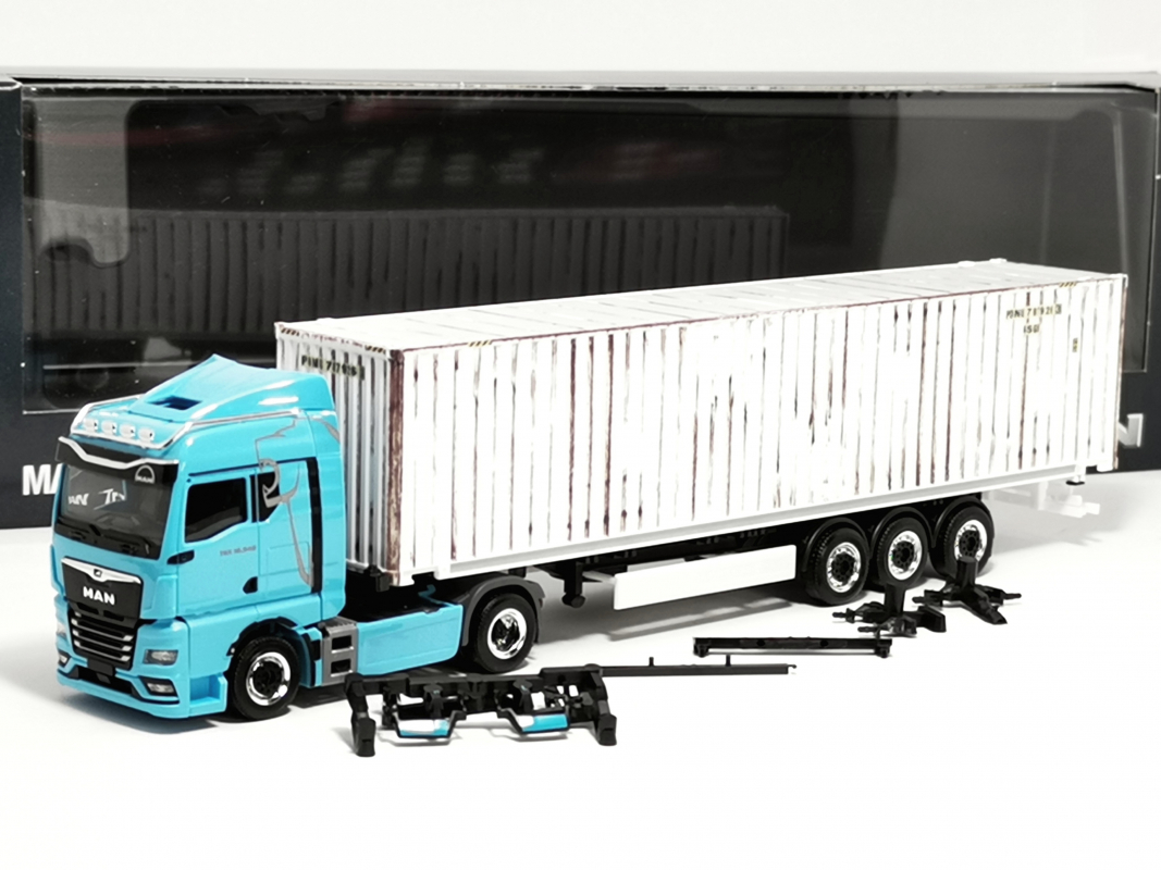 958066 MAN TGX GM 45ft Container-Sattelzug "MAN Truck & Bus SE" Herpa