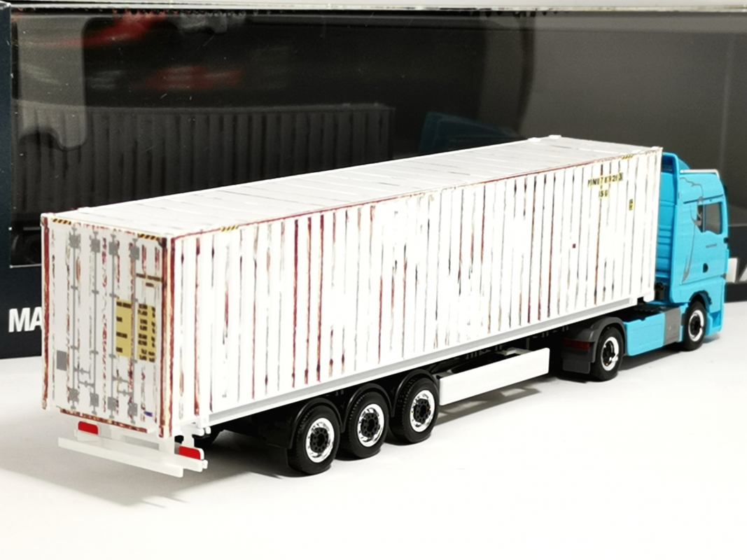 Preview: 958066 MAN TGX GM 45ft Container-Sattelzug "MAN Truck & Bus SE" Herpa