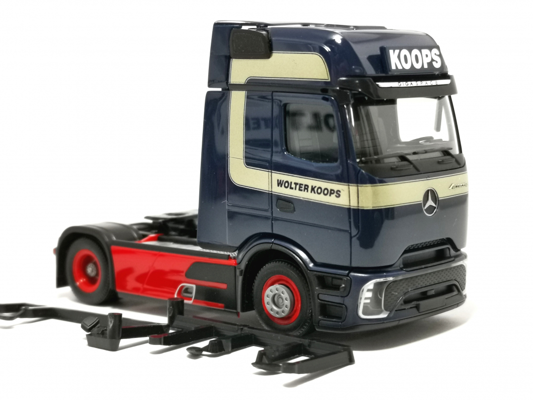 Mb Actros L ProCabin Gigaspace Zugmaschine "Wolter Koops" Herpa