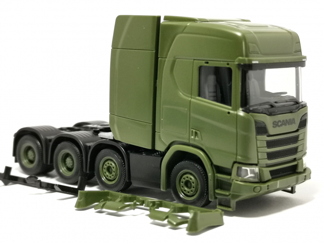 Scania CR 20 HD 4a Zugmaschine "Danish Army" (DK) Herpa