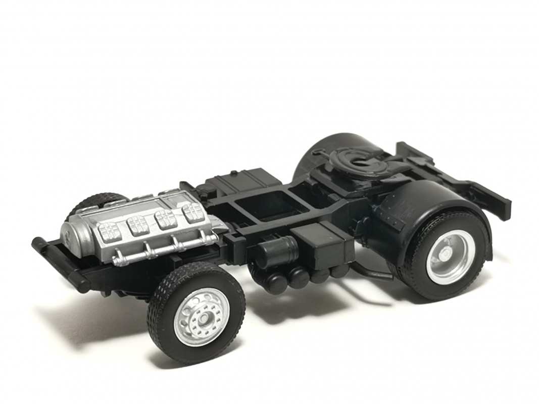 Preview: Fahrgestell Scania 141 2a, schwarz Herpa 969