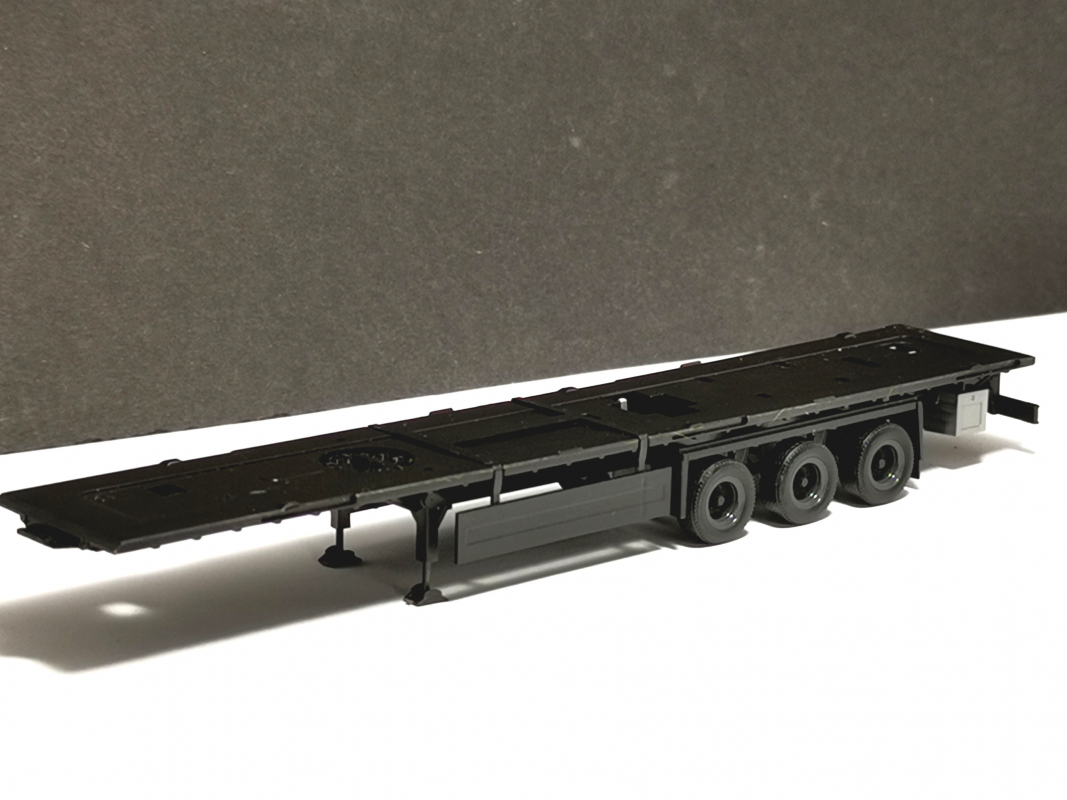 Auflieger Unterbau mit U-Schutz, grau/schwarz - unmontiert Herpa
