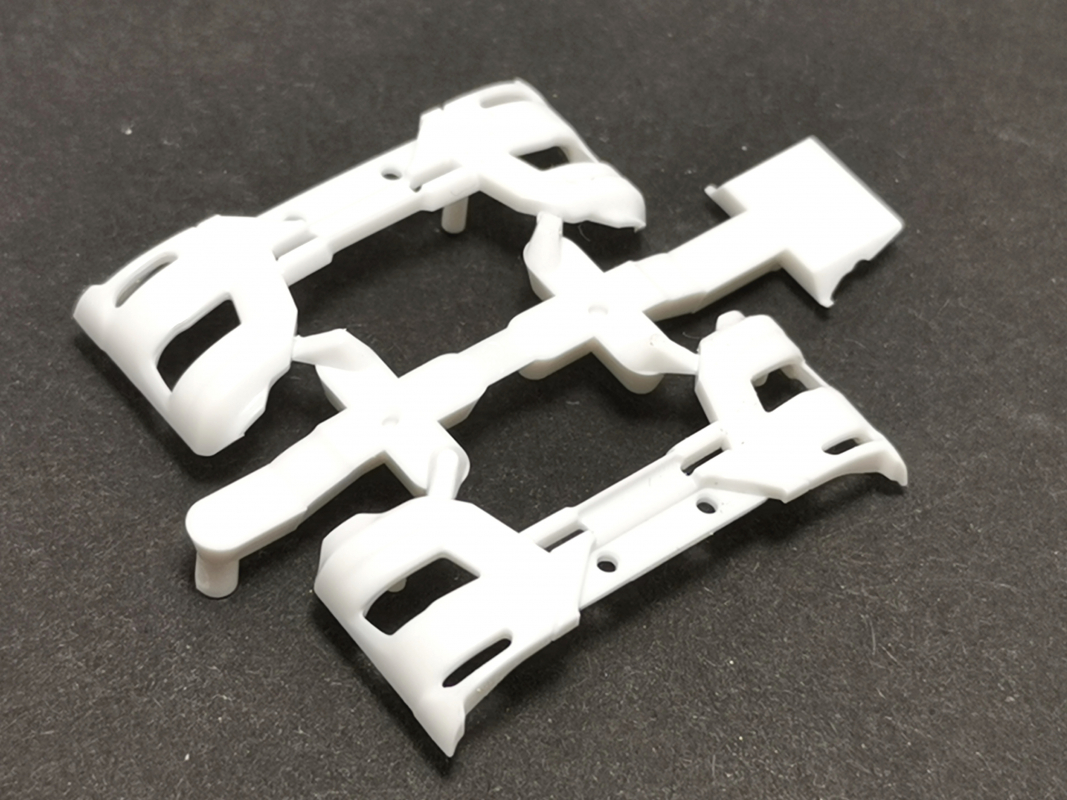 2x Baustoßstange MAN TGX, weiß Herpa C369