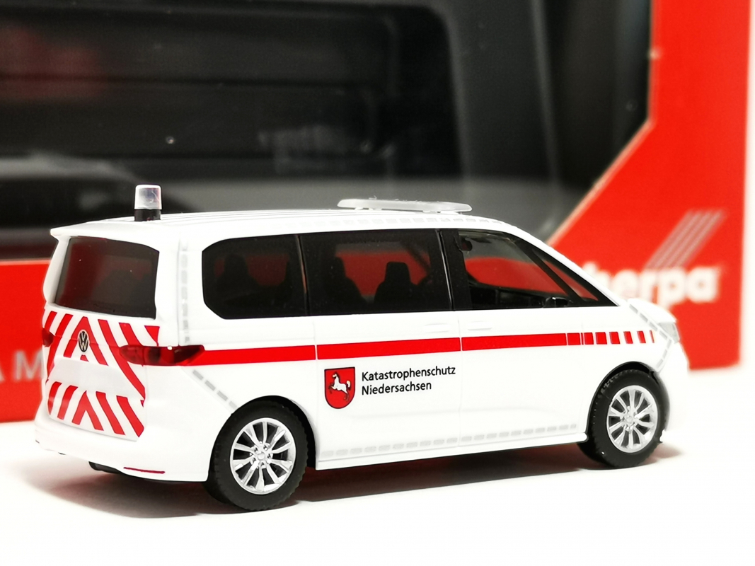 098779 VW Multivan (2022) "Katastrophenschutz Niedersachsen" Herpa