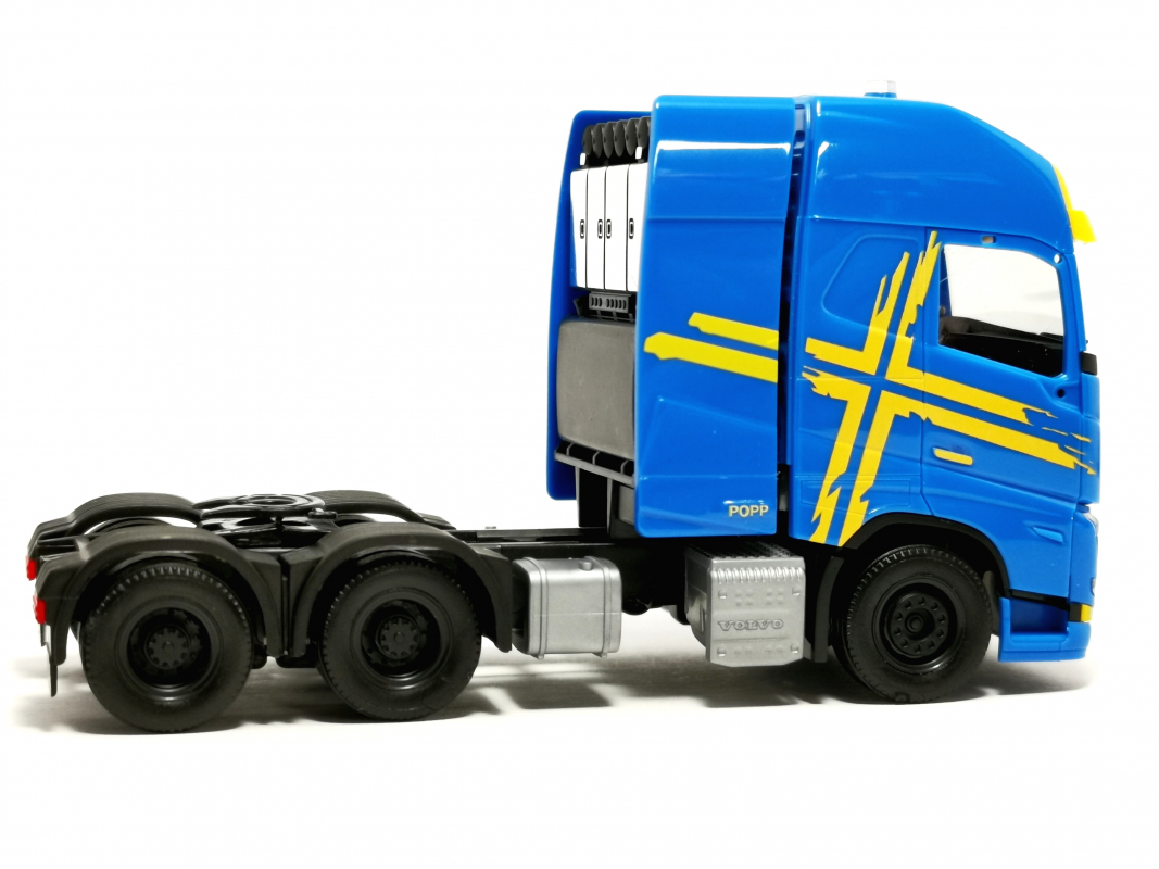 Preview: 318624-003 Volvo FH 16 GL XL 2020 Zugmaschine mit Schwerlastturm 3achs, blau Herpa
