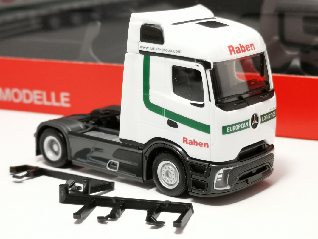 Mb Actros L ProCabin Zugmaschine "Raben Logistics" Herpa