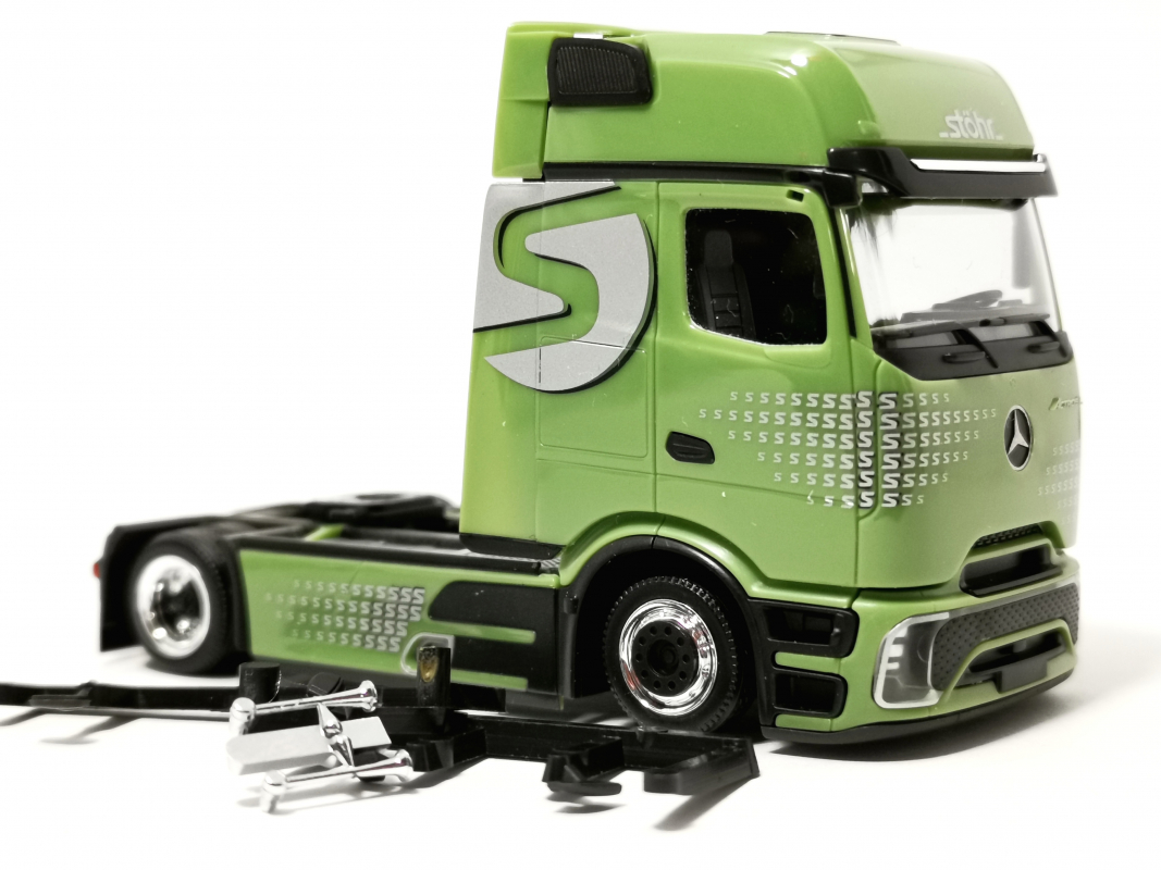 Mercedes-Benz Actros L ProCabin Zugmaschine "Stöhr Logistik" Herpa