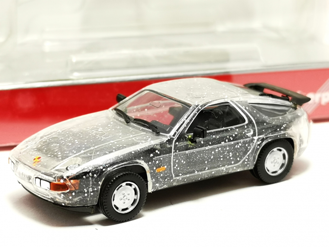 962285 Porsche 928  transparent - Sommerfest 2026 - Herpa