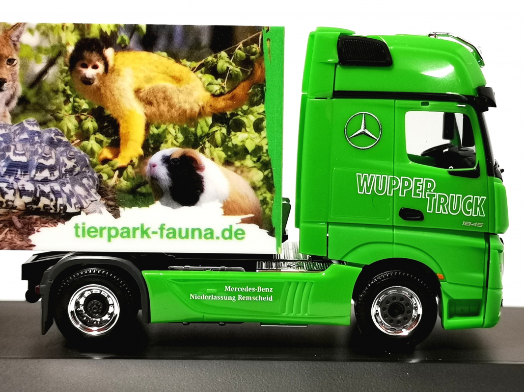 Preview: Mercedes-Benz Actros´18 Koffer Sattelzug "Tierpark Fauna" Herpa 2021 PC