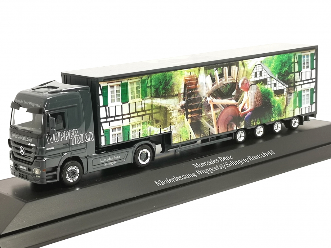 Mercedes-Benz Actros L Volumen Sattelzug "Schleifermuseum" Herpa PC 2008