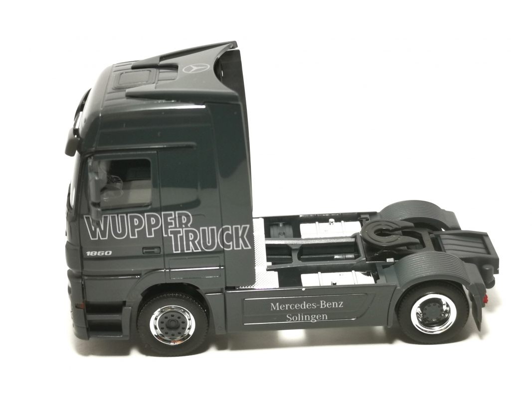 Preview: Mercedes-Benz Actros L "Wuppertal", grau 2008 Herpa