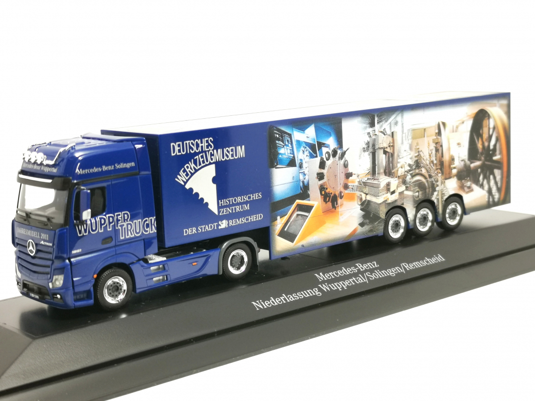 Mercedes-Benz Actros´11 Koffer Sattelzug "Deutsches Werkzeugmuseum" Herpa PC 2011