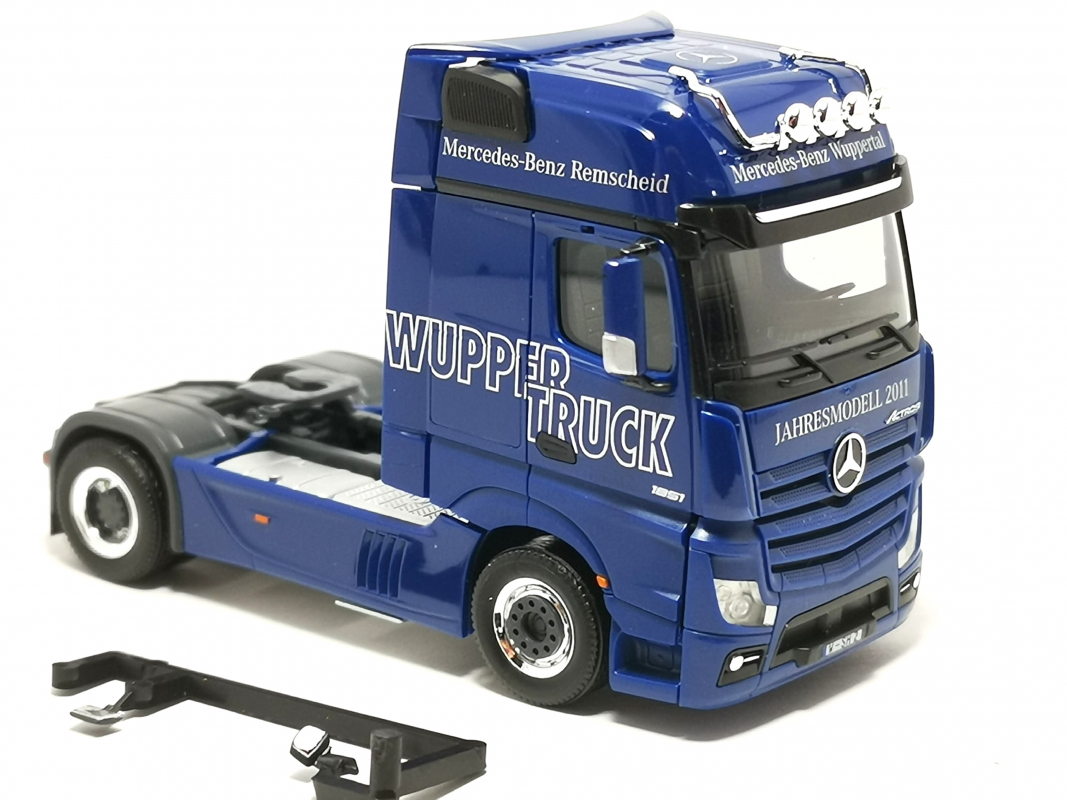 Mercedes-Benz Actros´11 Zugmaschine "Wuppertal" 2011 Herpa