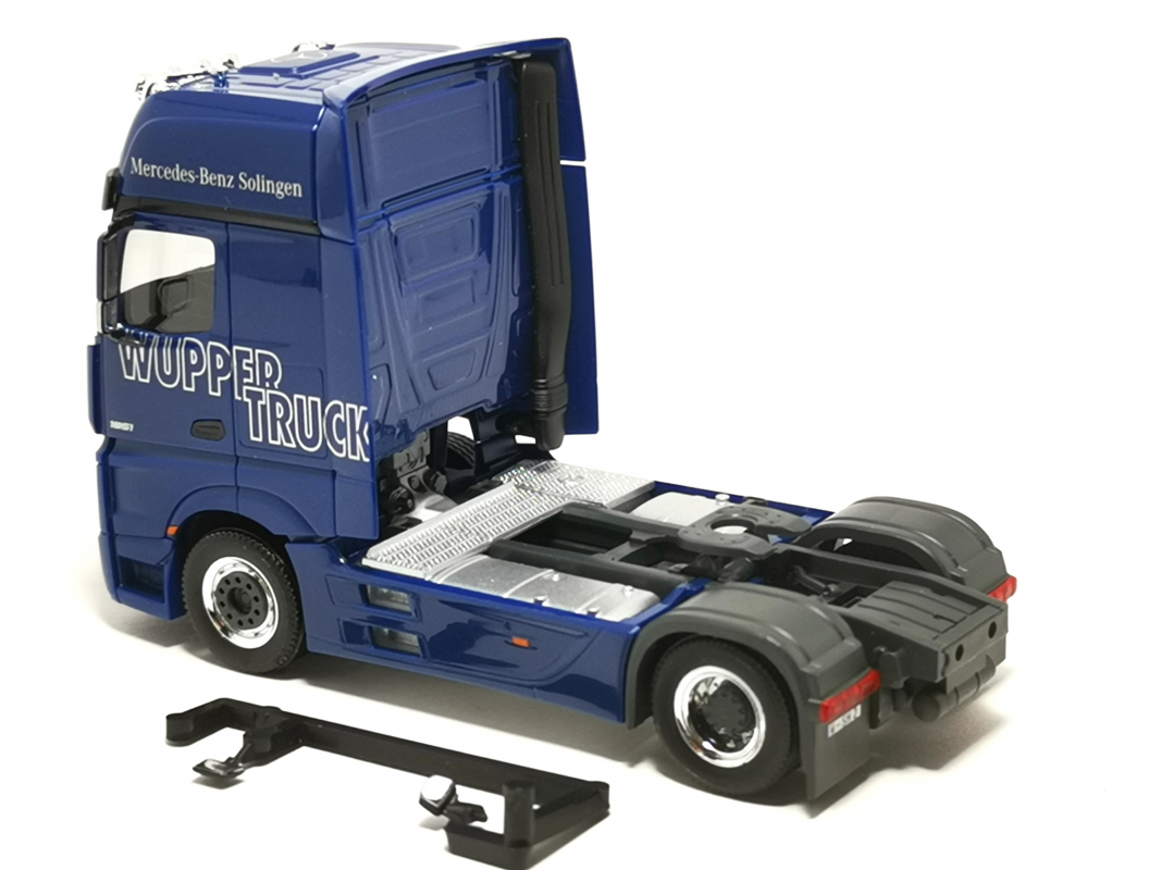 Preview: Mercedes-Benz Actros´11 Zugmaschine "Wuppertal" 2011 Herpa