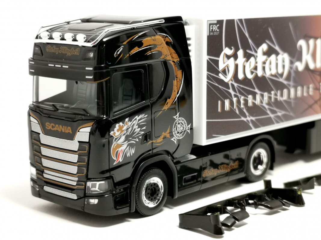 Preview: 321013 Scania CS 20 Hochdach Kühlkoffer-Sattelzug "Stefan Klingbeil Transporte" Herpa