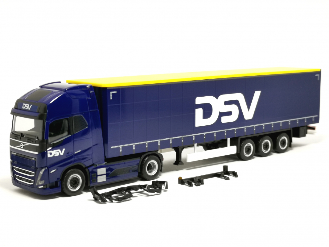 320818 Volvo FH GL XL 2020 Electric Gardinenplanen-Sattelzug "DSV" (Dänemark/Hedehusene) (DK) Herpa