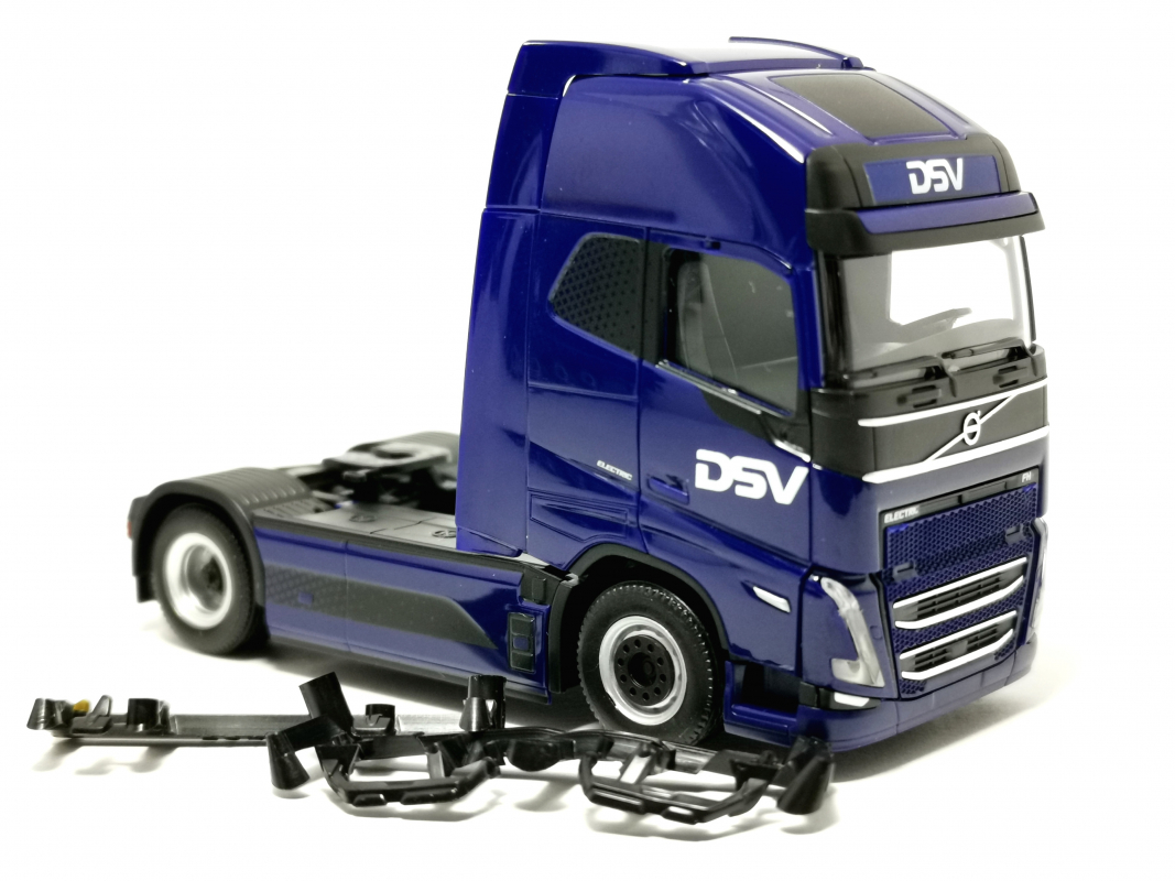 Volvo FH GL XL 2020 Electric "DSV" Herpa
