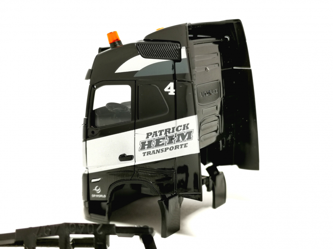 Preview: Fahrerhaus Volvo FH GL´20 "Patrick Heim" Herpa 382